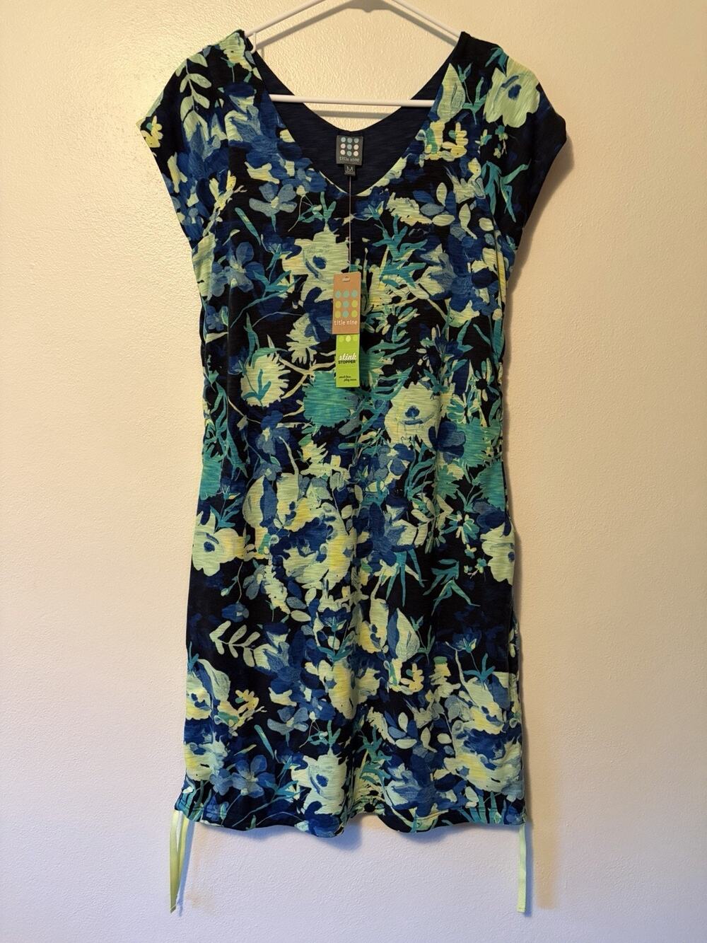 Title Nine Reversible Dress 2 In 1 Navy Blue & Floral Medium Rouched Sides New